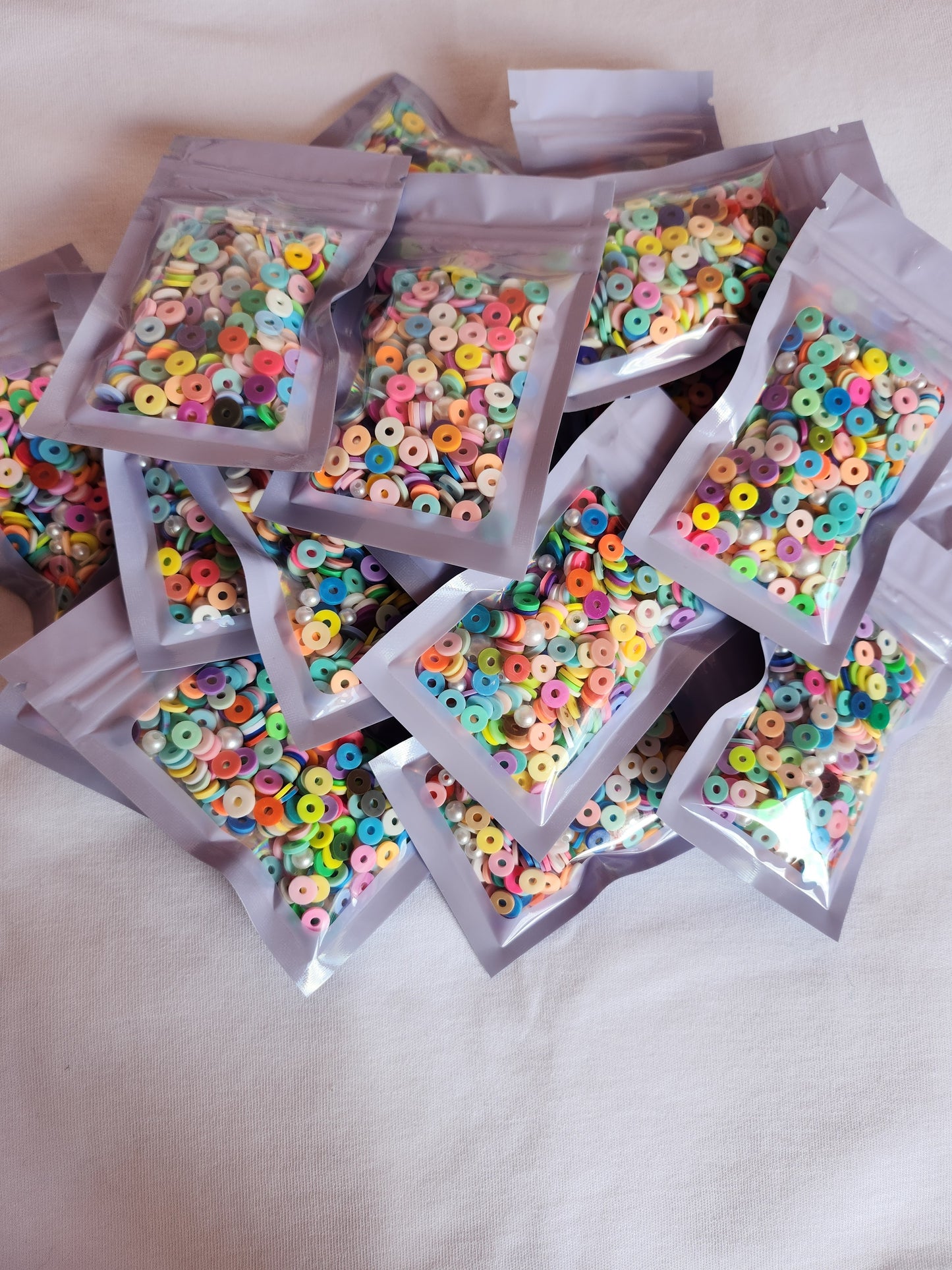 Beads confetti